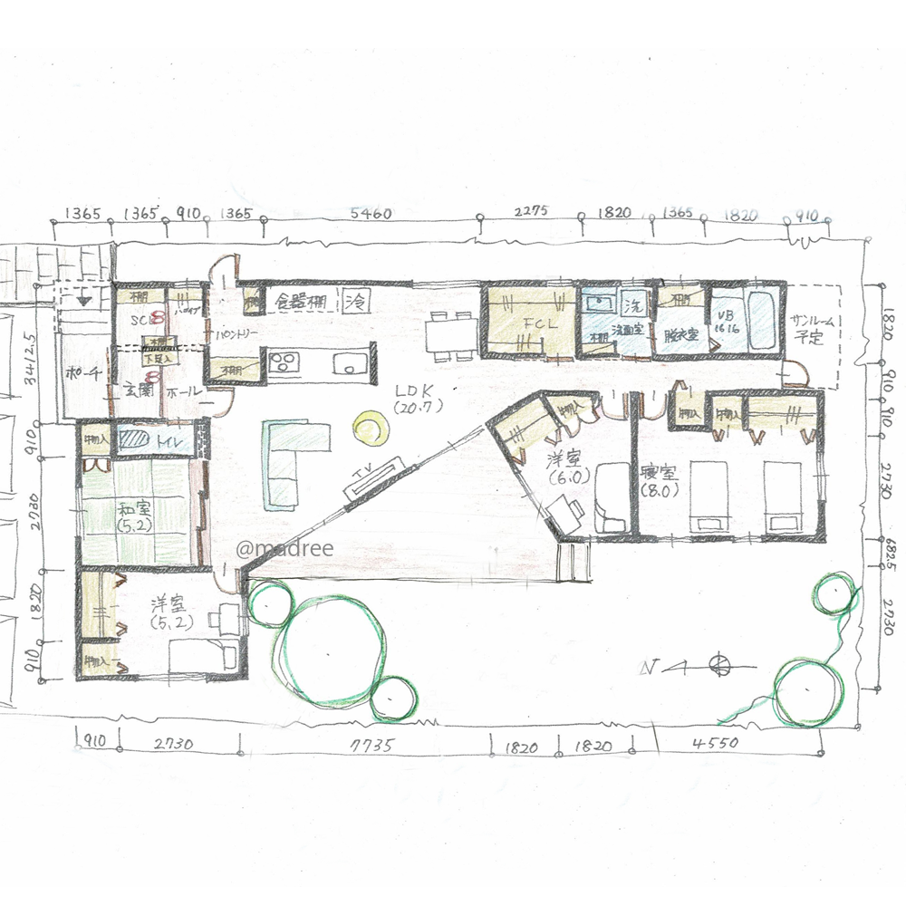 隠れサンルームで気兼ねなく物干し、変形LDKで採光確保した明るい平屋