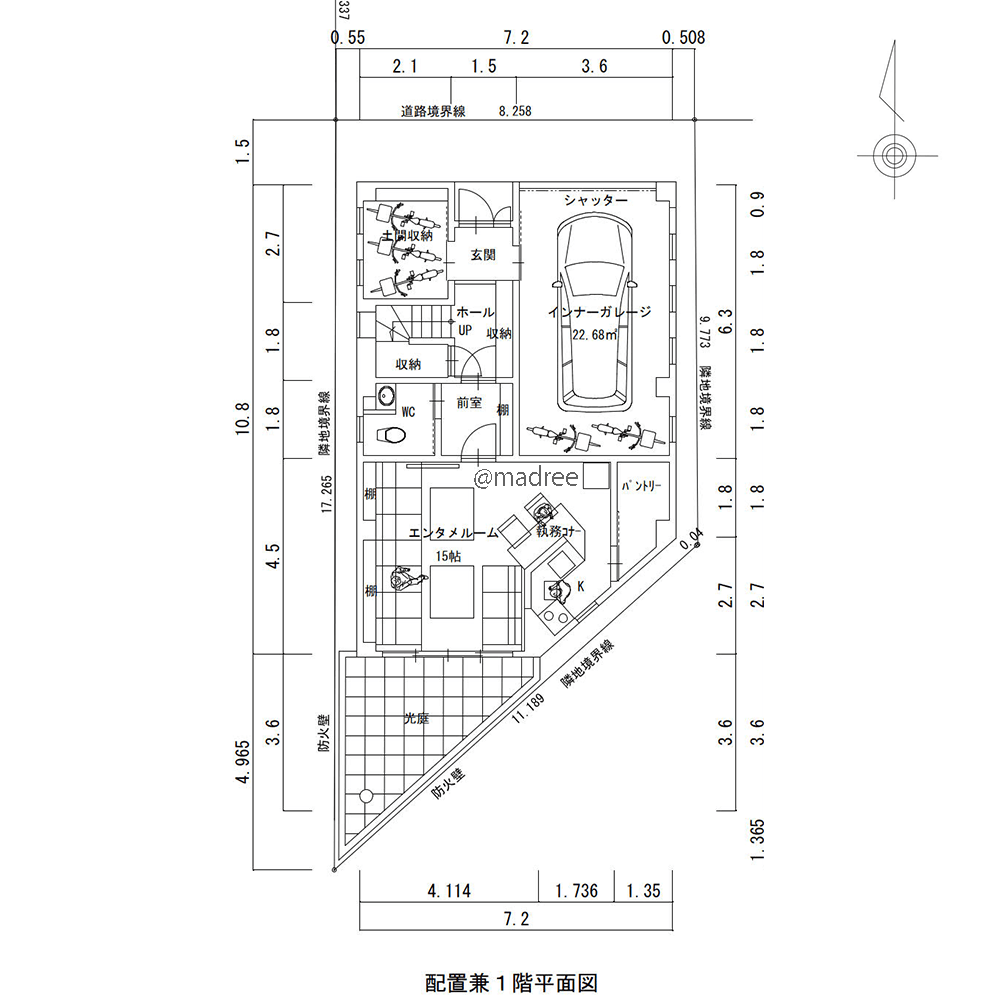 変形地でも光庭で明るいLDK、賑やかな声響くおもてなし上手の家