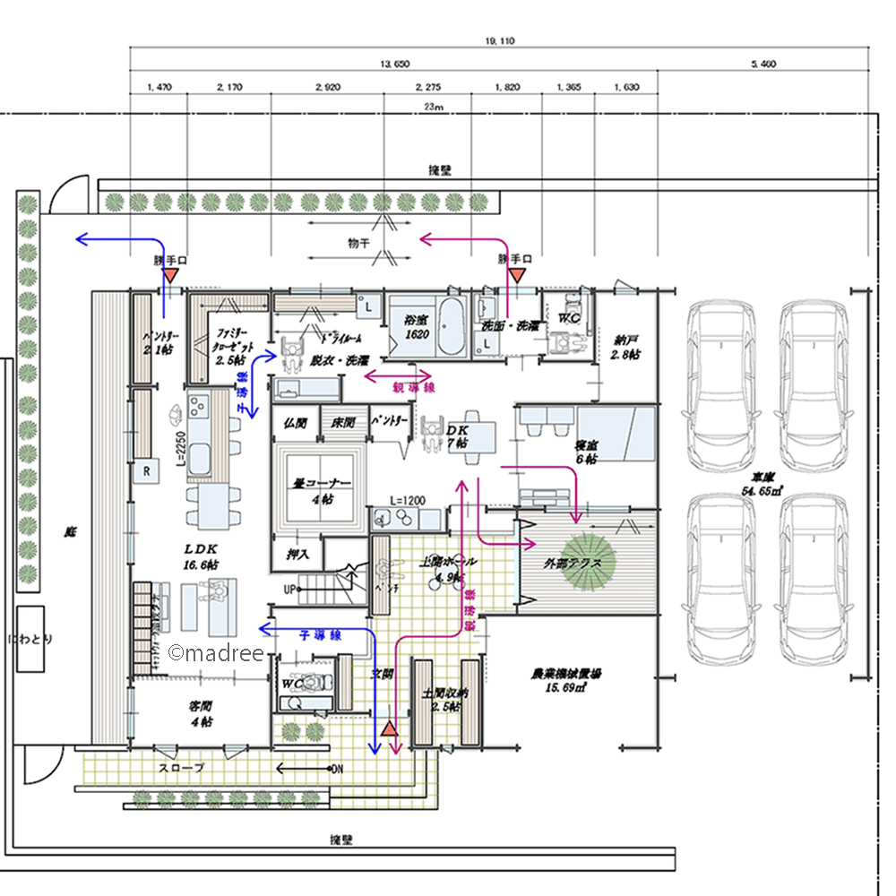 左右に暮らしを分けて距離感程よく、裏動線共有の二世帯住宅