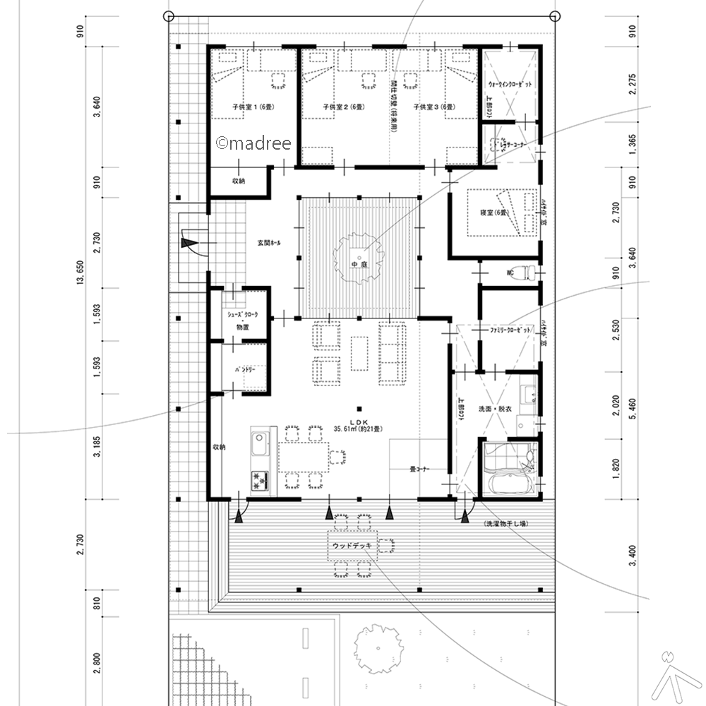 中庭を囲む明るい生活空間、自然を近くに感じながら過ごす平屋