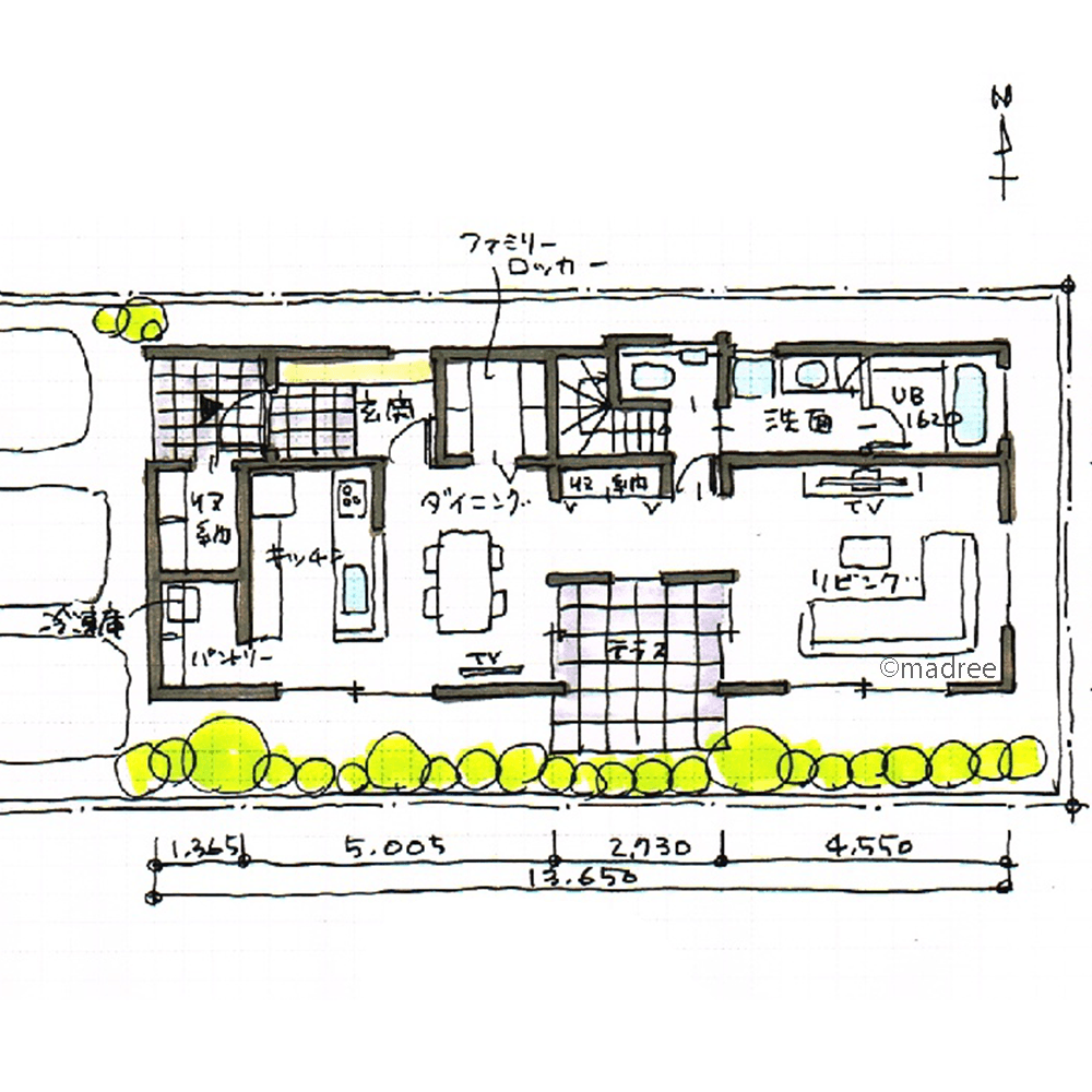 中庭アウトドアテラスに面した開口窓から、LDKの隅々まで光届く家
