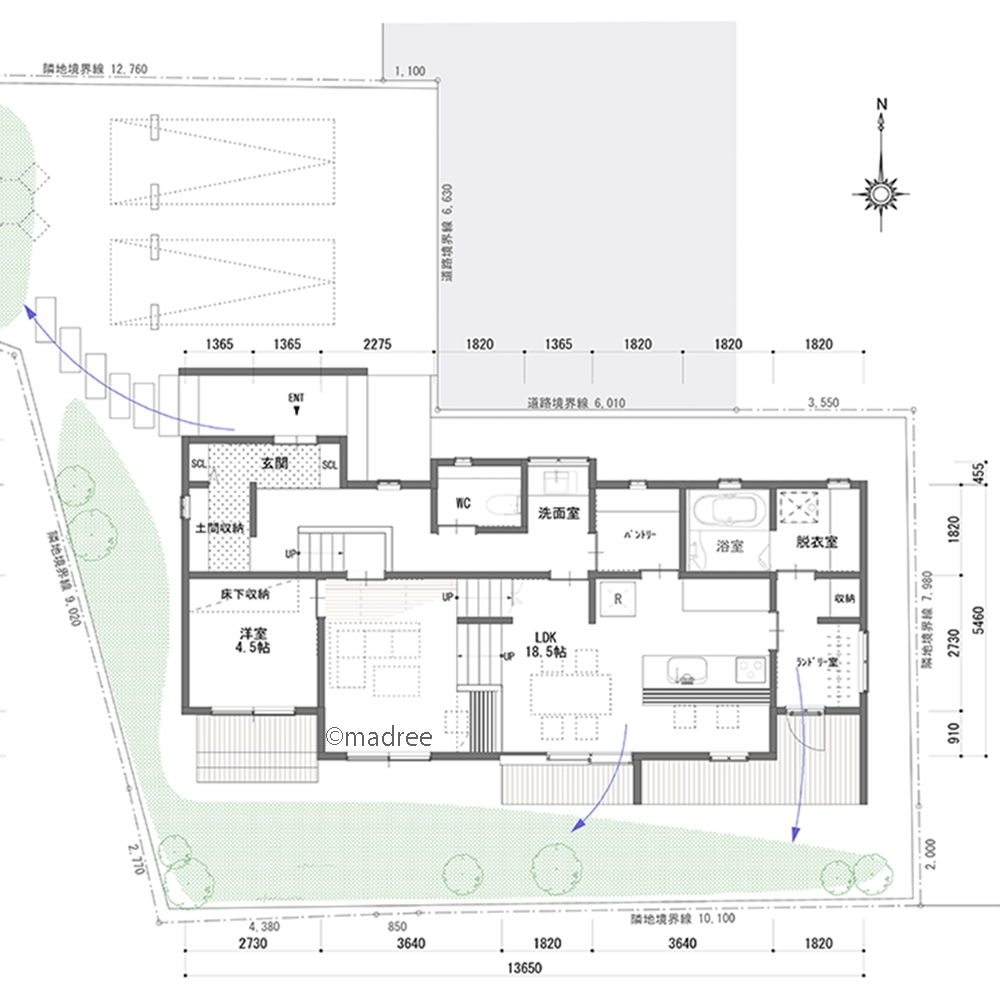 スキップフロアの空間を楽しむ、自然の中で伸びやかに過ごすアウトドア派の家