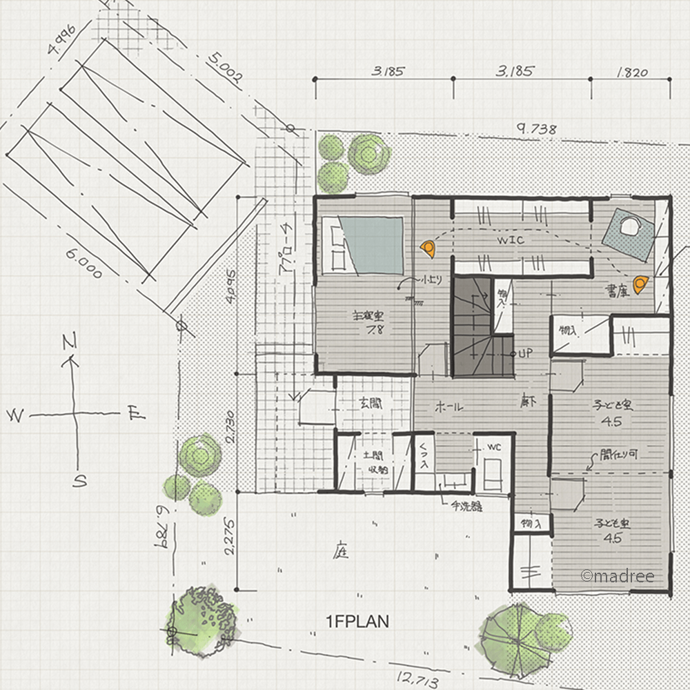 階段中心の回遊で上下移動がラクに、家族思いやる生活音に配慮した2階リビングの家