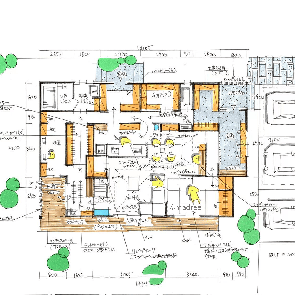 ワイドなデッキで外空間をたっぷり取り込む、家事1階完結かつ片付く帰宅動線の家
