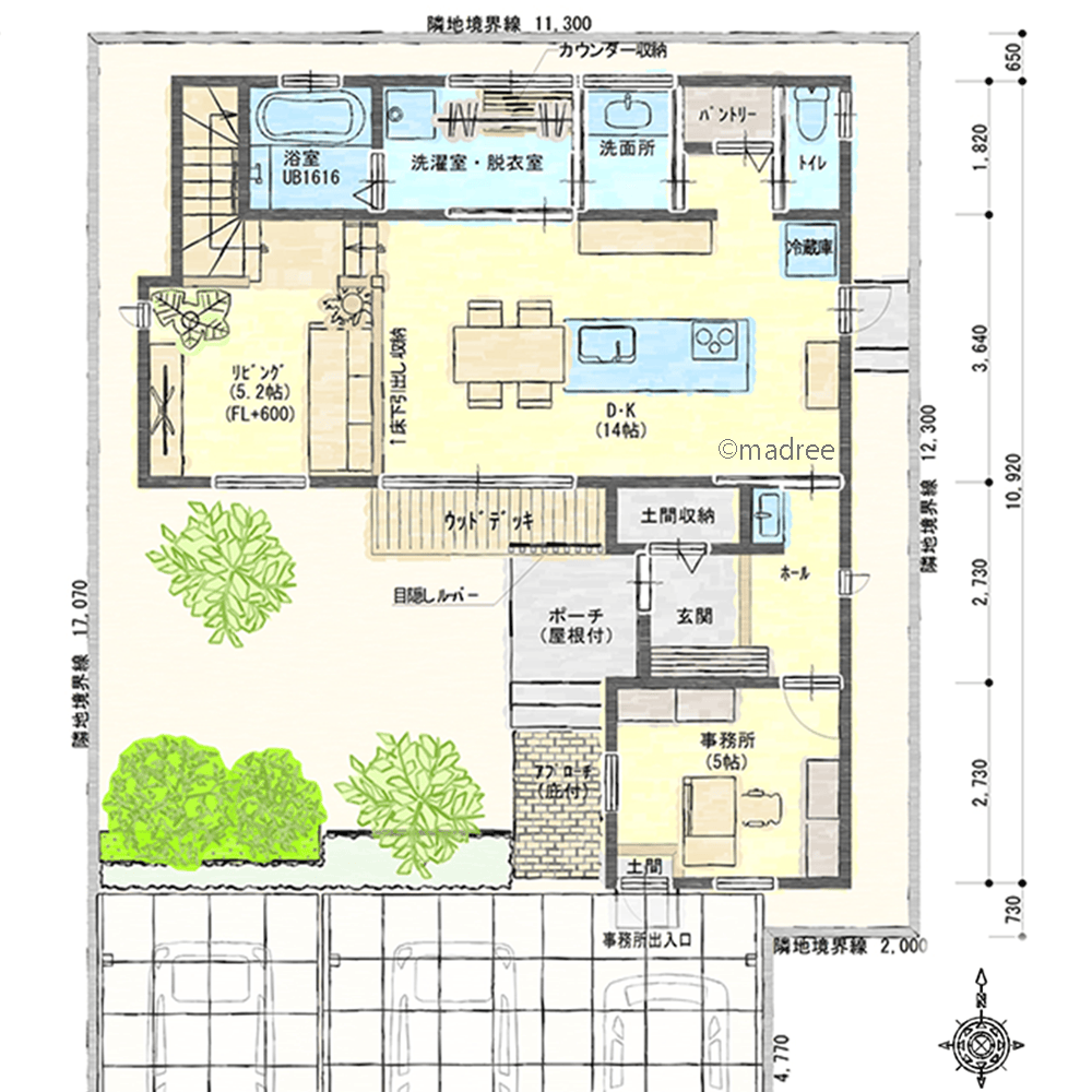視認性のある職場と隠れたプライベート空間、家族が安心して過ごせる事務所併設の家
