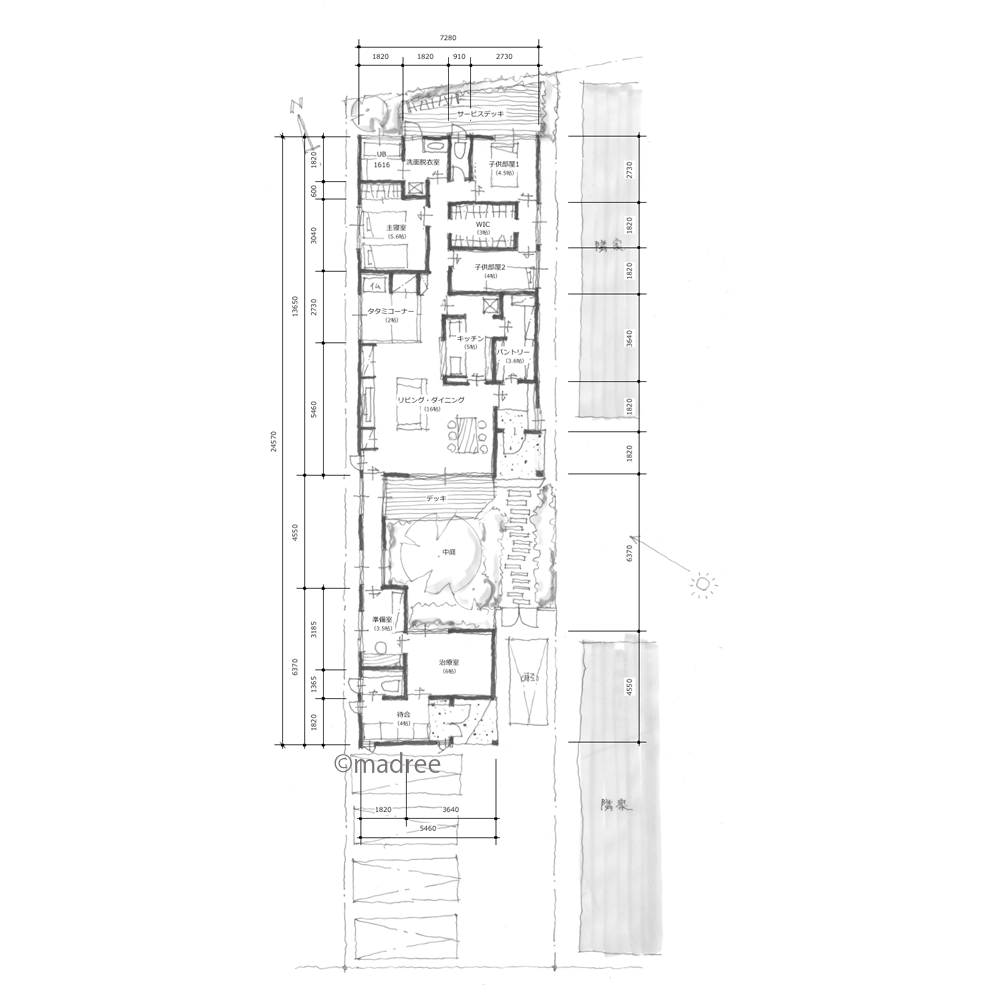ゾーン分けした中庭からの光が心地よい、自宅兼店舗の平屋