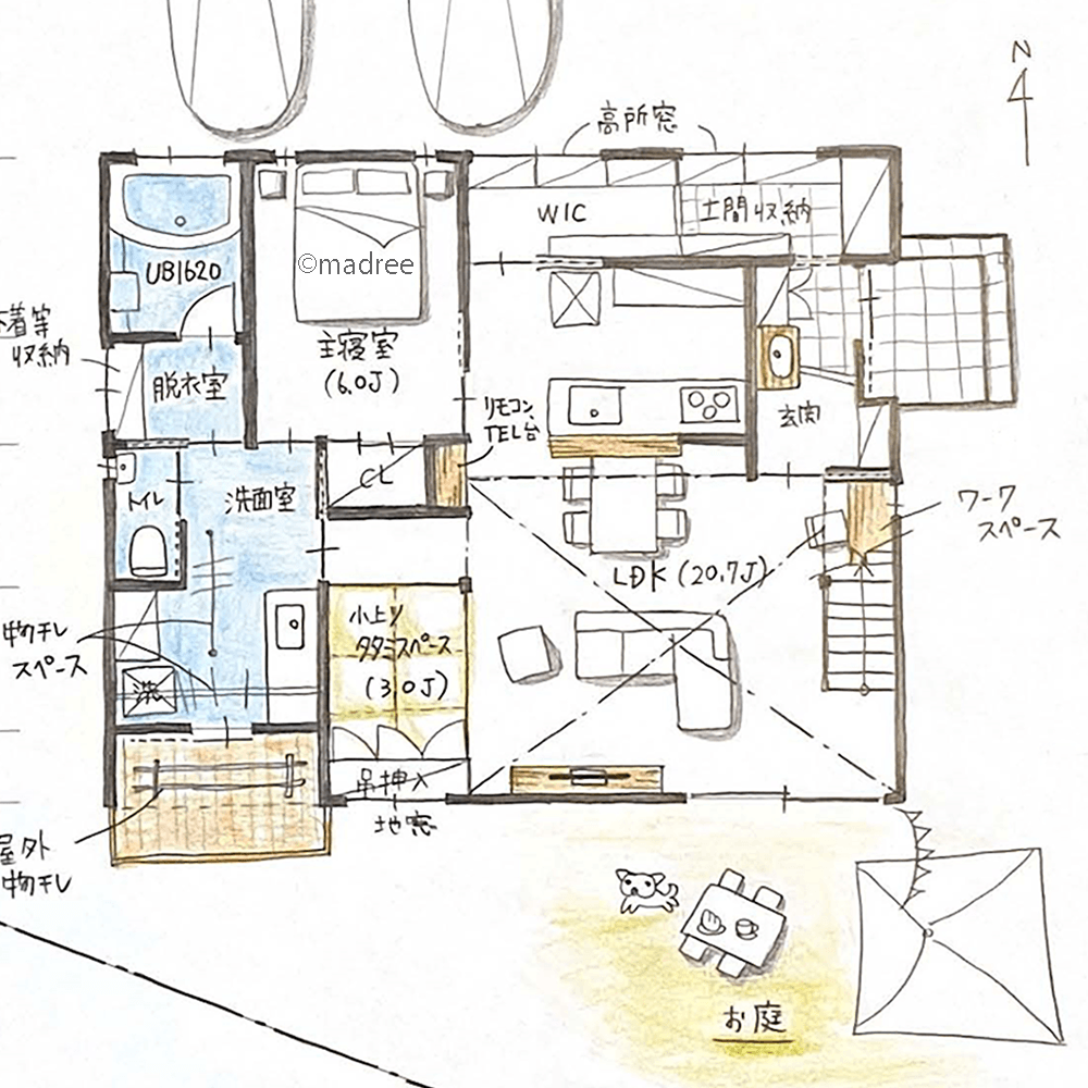 主寝室を中心に動線繋がる、コンパクトに生活が整うほぼ平屋暮らしの家