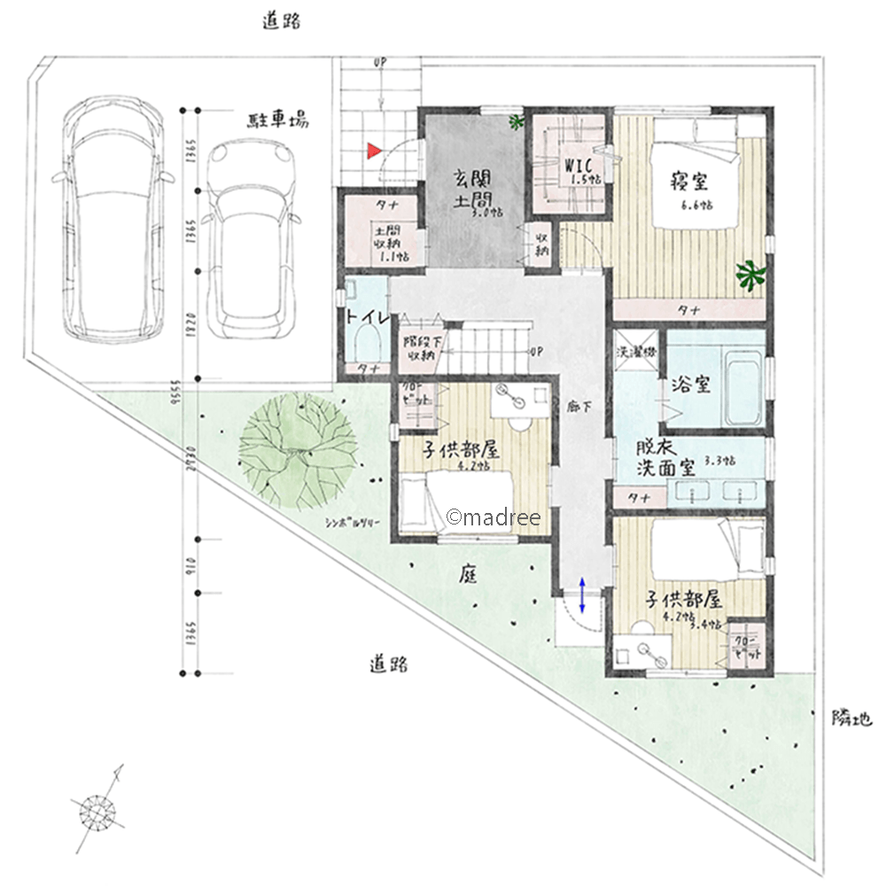 変形地を創意工夫で個々のプライバシー確保、縦横に広がる高天井の2階リビングの家