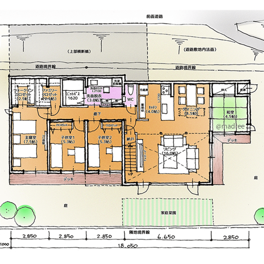 ゲストルーム付きでおもてなし上手に、傾斜地を生かした2階玄関の家